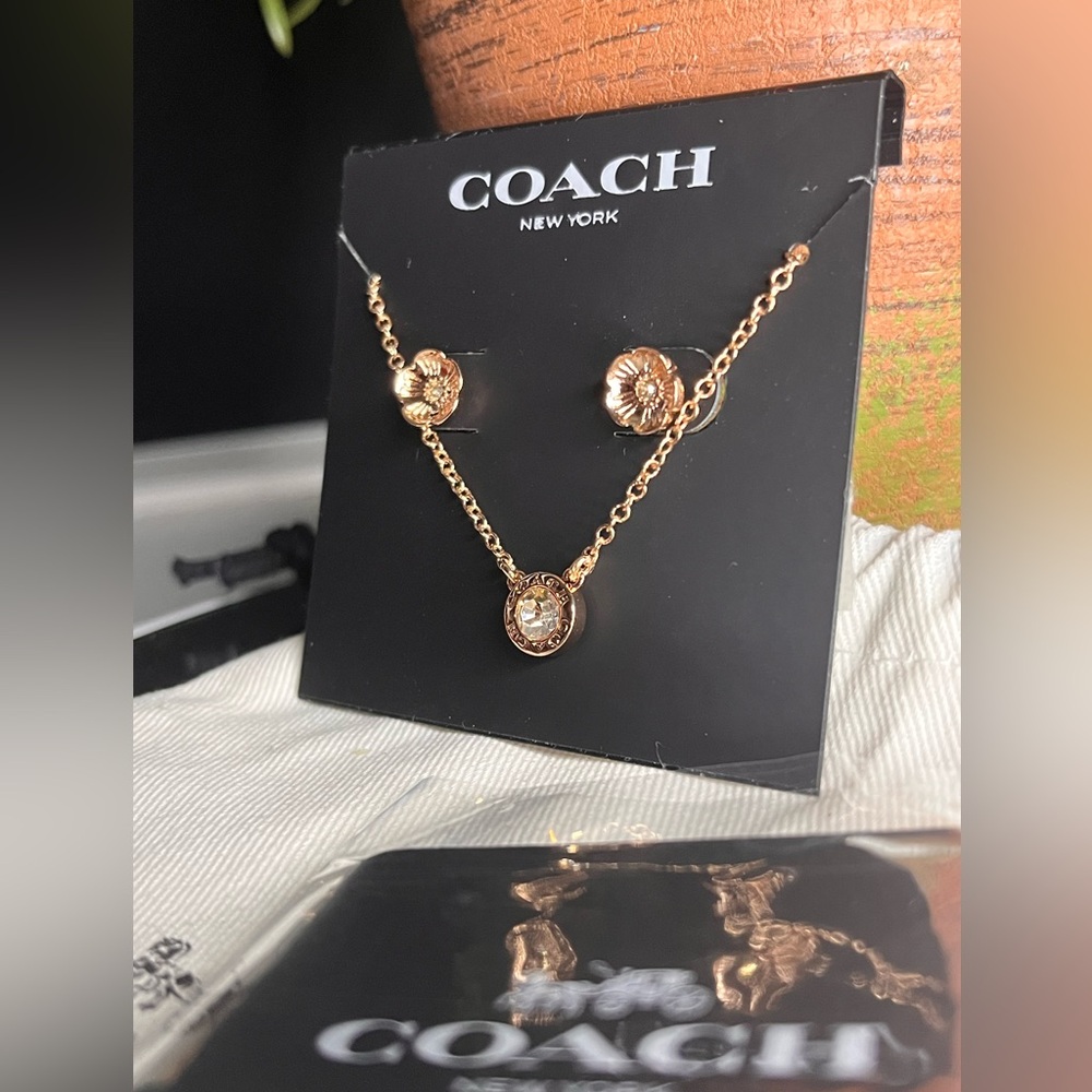 Coach Open Circle Necklace Tea Rose Stud Earrings Gift Set NWT